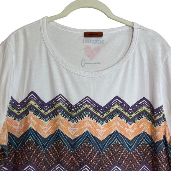 Missoni Key to the Cure Chevron Striped Womens Tee Large White Multicolor JLo - Picture 2 of 7